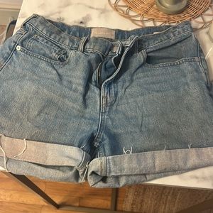 Everlane light wash denim shorts